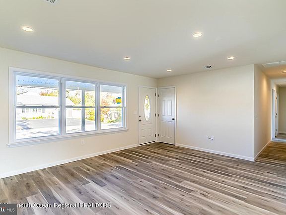 5th image of 1117 Anchor Ave