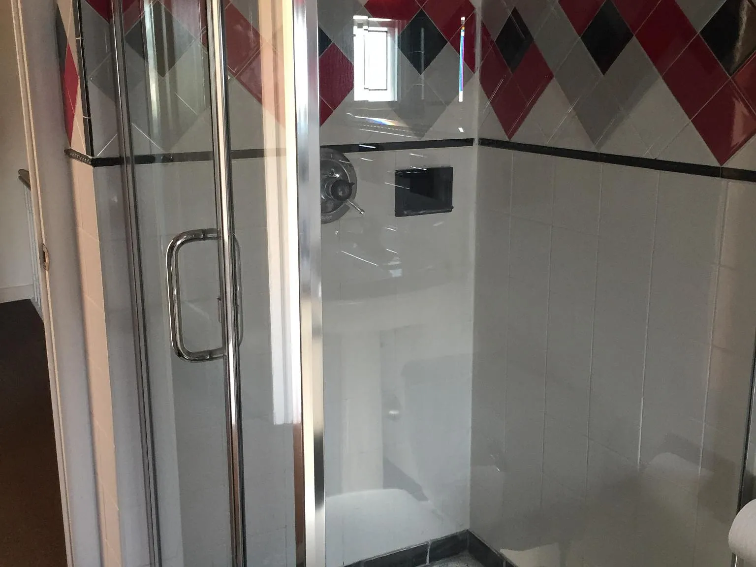 1 bed, $2,000 — Photo 4