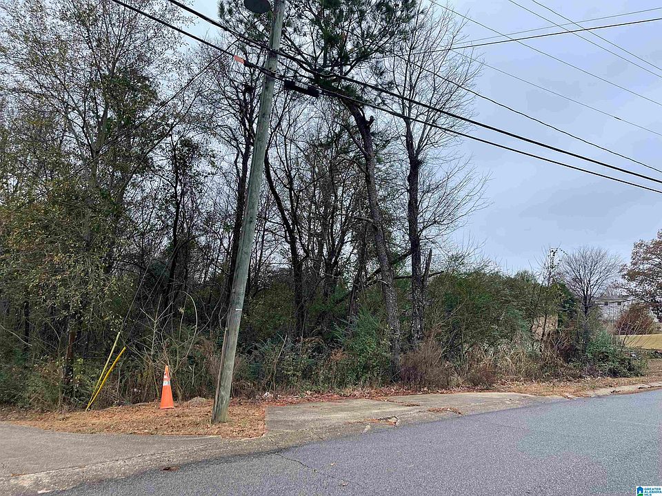 2nd image of 2221 Belmore Ln
