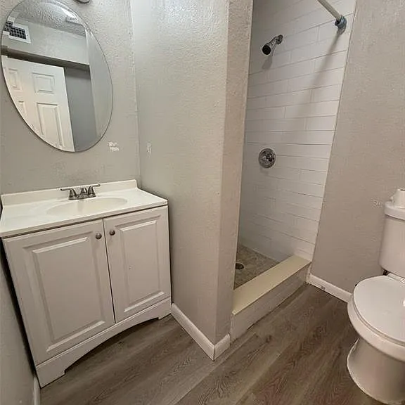 209 W Emily St — Photo 14