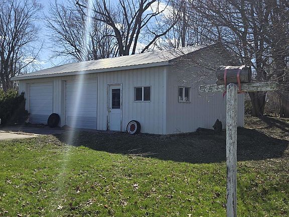 4th image of 706 Meadowdale Dr