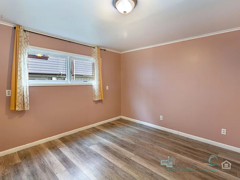 301 Alameda Ave — Photo 19