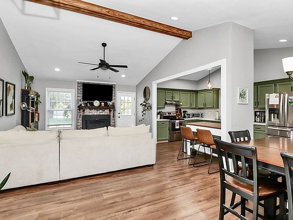 2nd image of 4227 Deerfield Dr