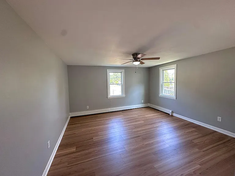 429 Mechanic St #B — Photo 10