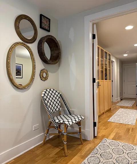 1454 W Farragut Ave — Photo 26