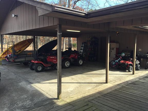 3rd image of 730 Mill Creek Dr