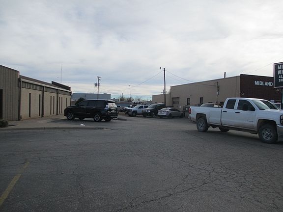 2nd image of 2401 W Wall St