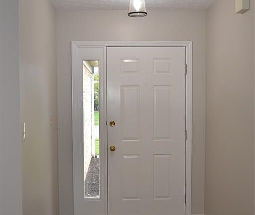 4th image of 350 Creekstone St