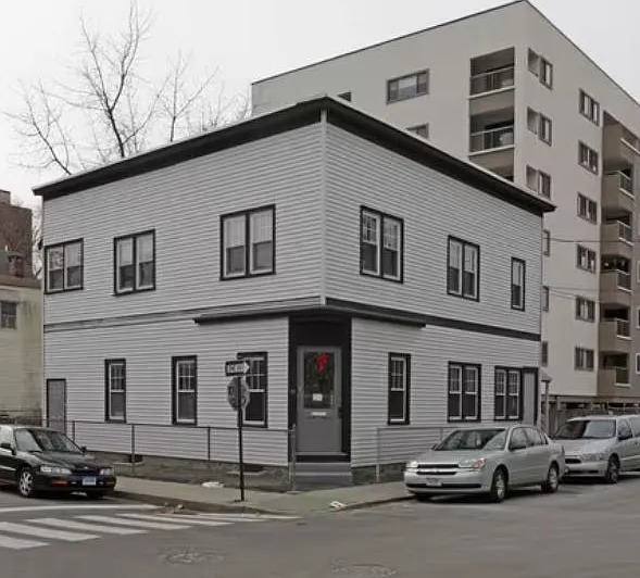 49 Woodside St #1 — Photo 1