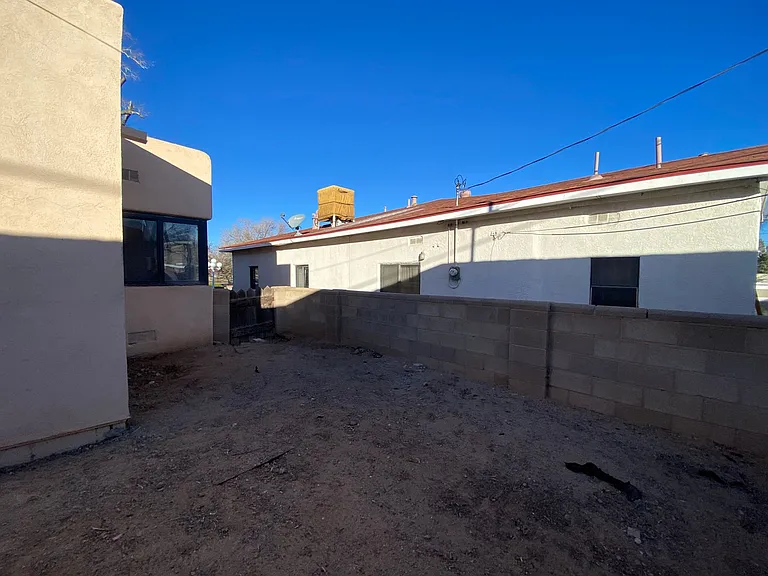 1200 Stanford Dr NE — Photo 1