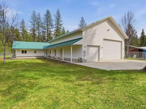 3734C N Deer Lake Rd, Loon Lake, WA 99148