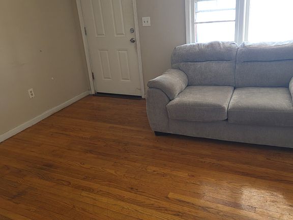 2nd image of 435 W Main St APT 1