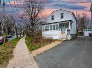 5751 Duffus St, Halifax, NS B3K2R4