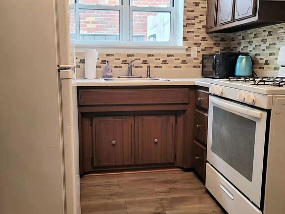 4th image of 65 McVeigh Ave Floor 1