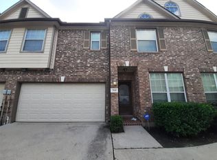 2945 Sandcastle Ln, Houston, TX 77057