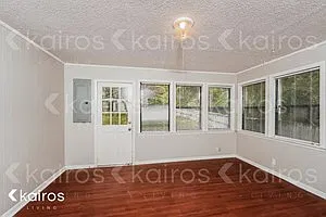 3 bed, 2.0 bath, 1904 sqft, $1,899 — Photo 2