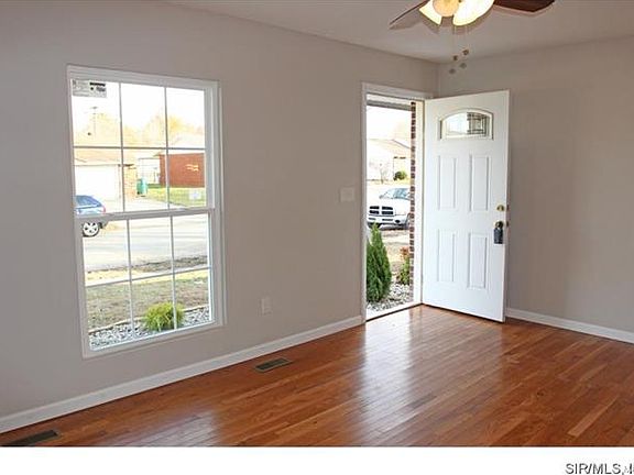 3rd image of 19 Wilson Park Dr
