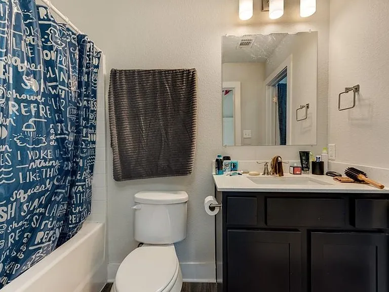 4308 Oaklawn St — Photo 7