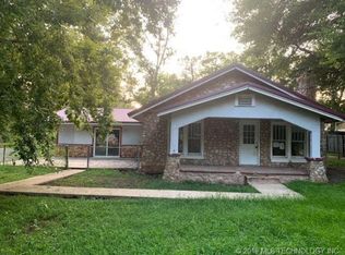 1107 N Cedar Ave, Tahlequah, OK 74464