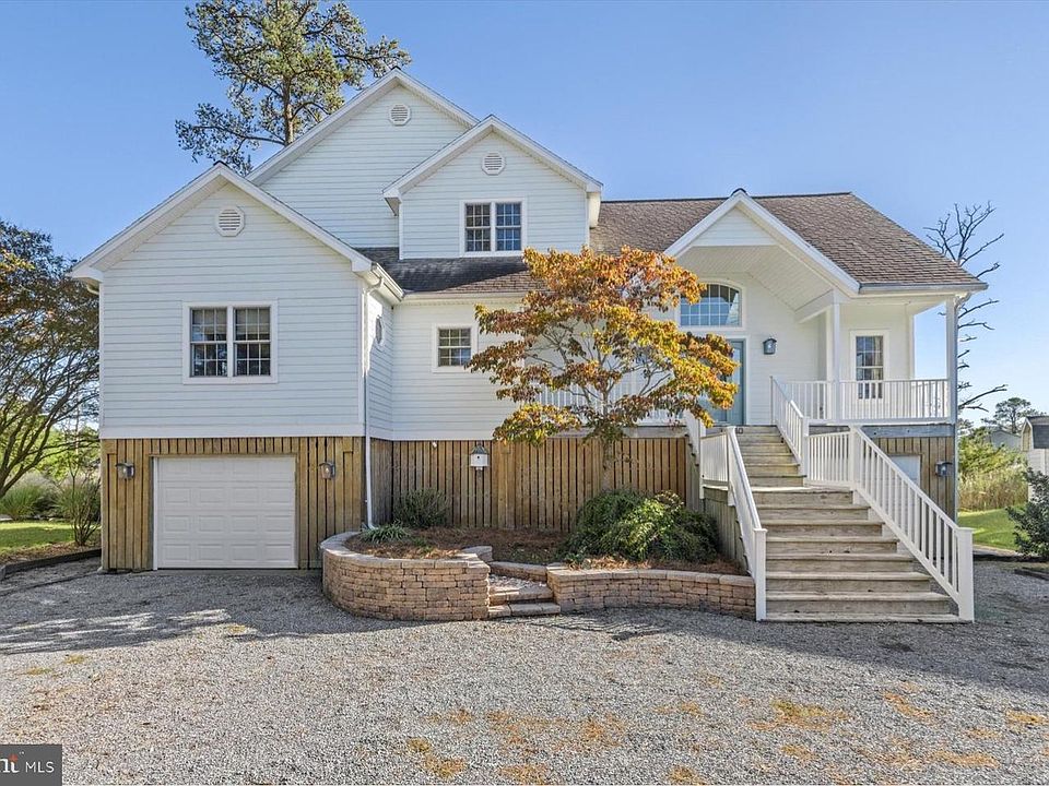 1st image of 37830 Island Dr