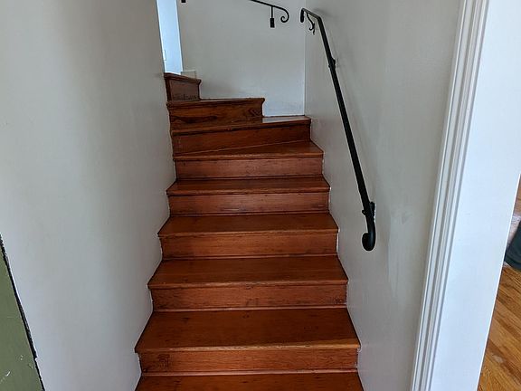 5th image of 305 Linden Ave