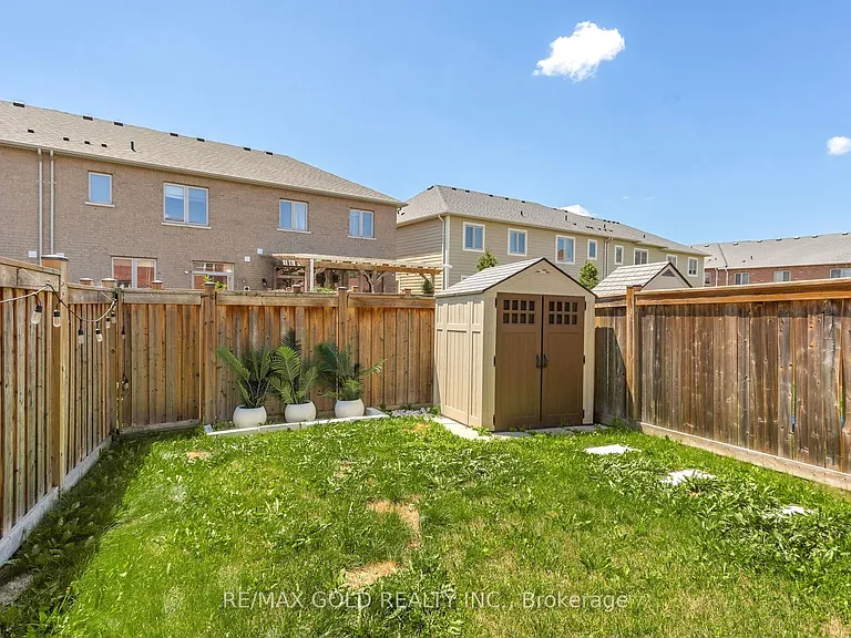 112 Hanson Cres — Photo 50