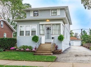 1046 Hollywood Ave, Des Plaines, IL