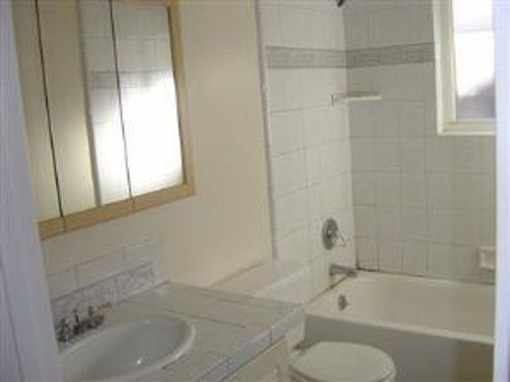 5th image of 6904 Ellsworth Cir