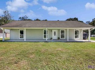 10572 Buxton Rd, Saint Amant, LA 70774