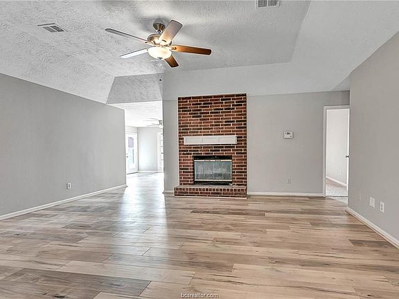 5th image of 3705 Ravenwood Dr