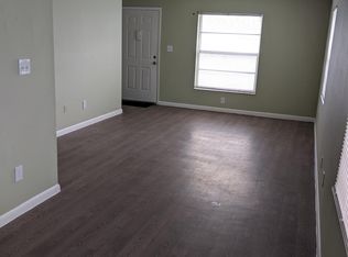 3600 49th Ave N APT 10B, Saint Petersburg, FL 33714