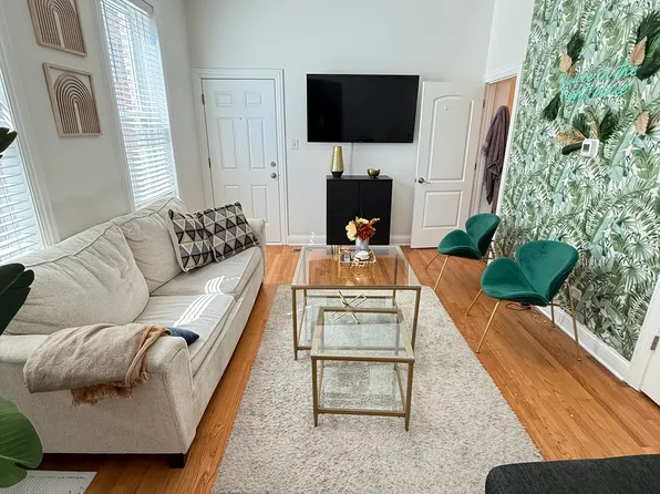 1443 N Campbell Ave APT 1R, Chicago, IL 60622