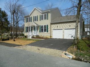 1184 Holly Ave, Shady Side, MD 20764
