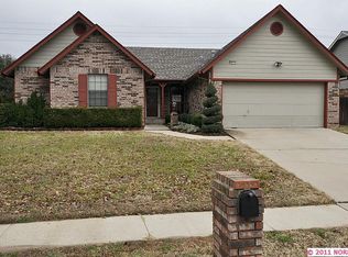 4917 S Narcissus Ave, Broken Arrow, OK 74011