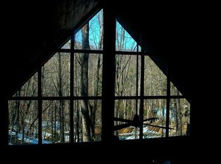 150 Saddle Ln, Deep Gap, NC 28618