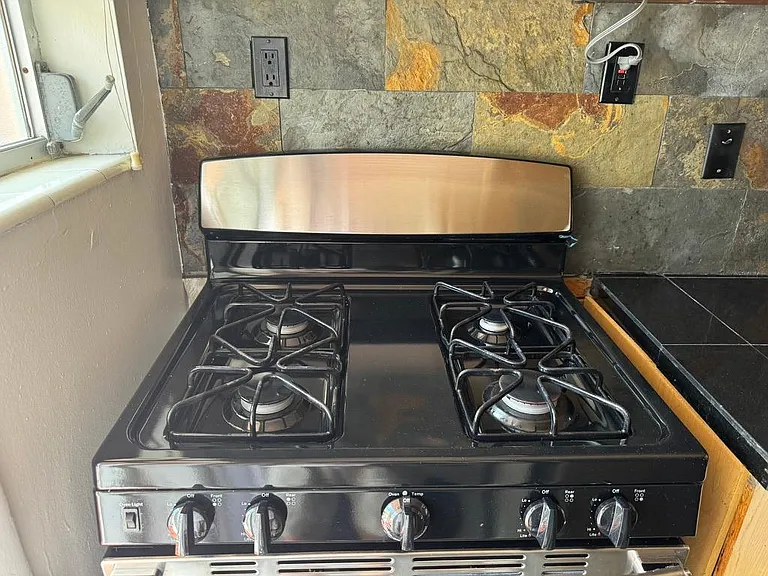7840 Harding Ave #11 — Photo 9