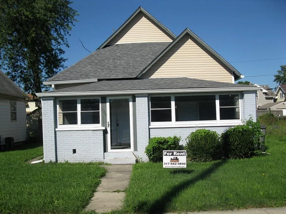 228 N Lasalle St photo 1
