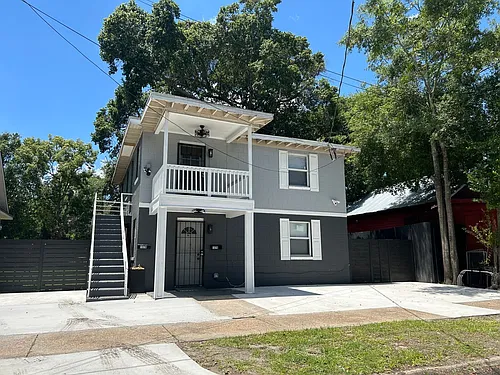1376 Prince St Photo 1