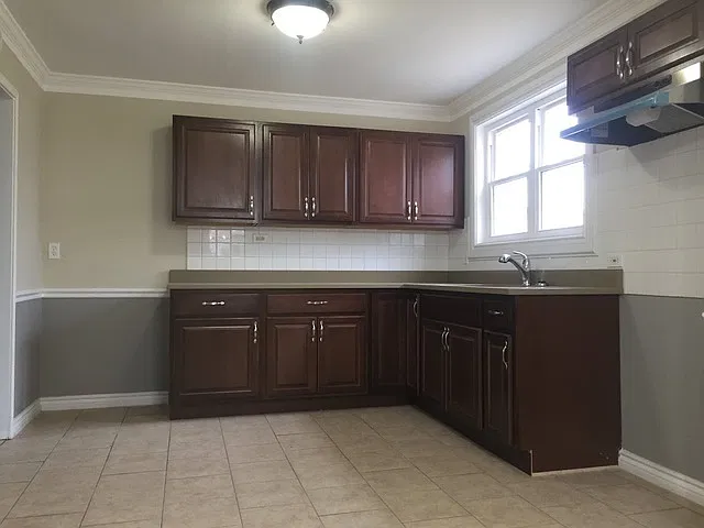 8028 S. Kenton — Photo 2