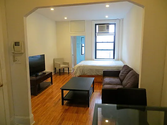 Rented by Performing Assets Corp | media 16