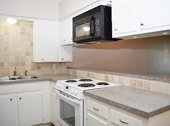 5th image of 7710 Mary Dr