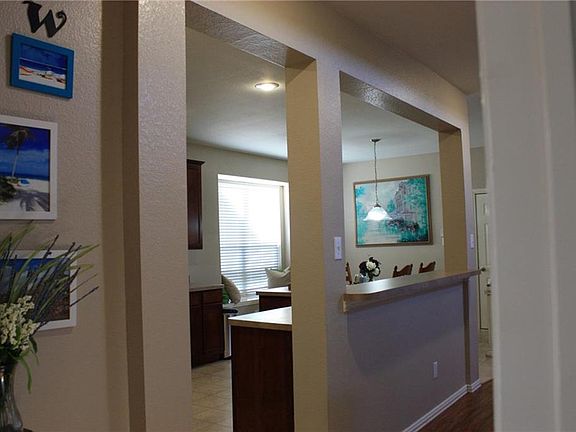 4th image of 10161 Cedar Lake Dr