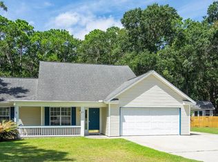 27 Lucerne Ave, Beaufort, SC 29907