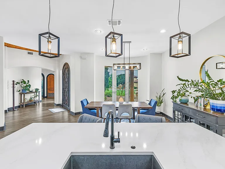 411 Cielo Cir — Photo 10
