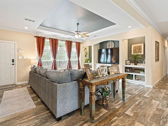 3rd image of 1529 American Plant Rd