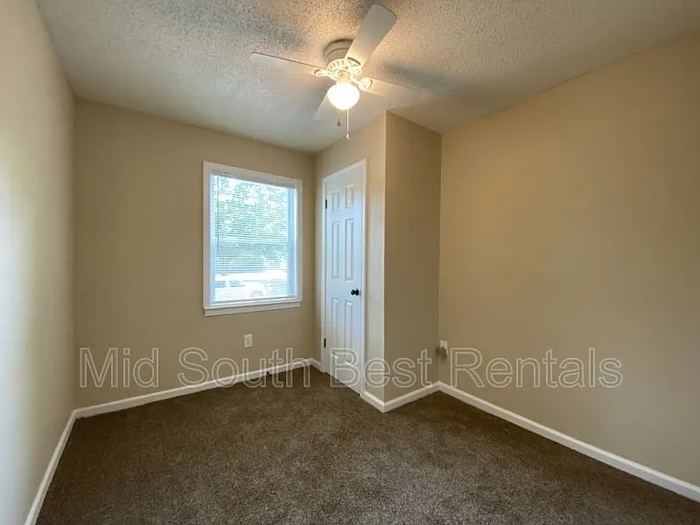 4465 Ryan St — Photo 7
