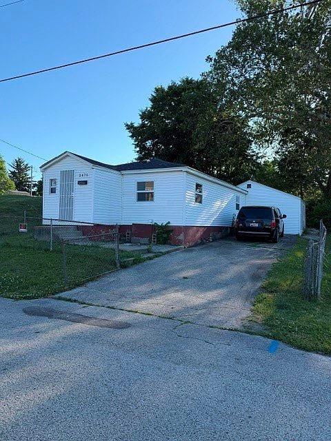 1st image of 2475 N Rosedale Ave