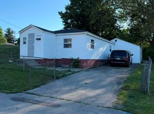2475 N Rosedale Ave, Decatur, IL 62526