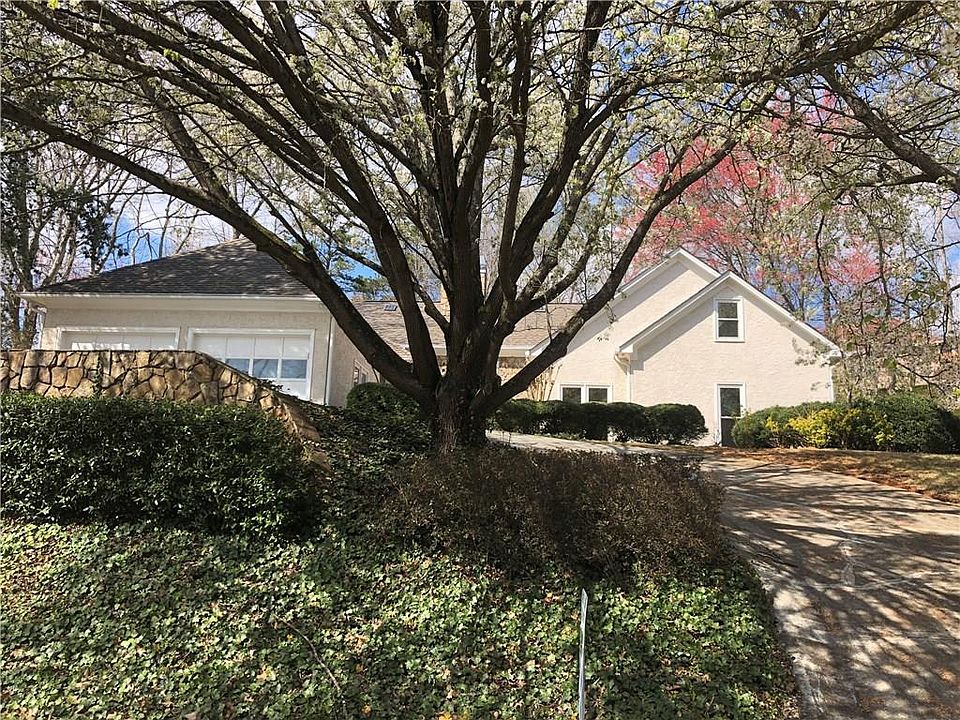 1st image of 4501 Club House Dr