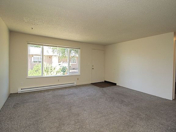 3rd image of 13217-13225 SE Powell Blvd #13221